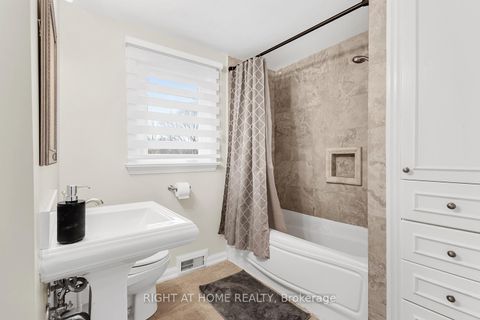 Photo 23 at 190 Northwood Drive, Newtonbrook East, Toronto
