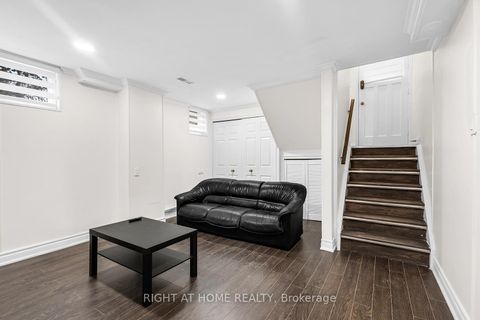 Photo 27 at 190 Northwood Drive, Newtonbrook East, Toronto
