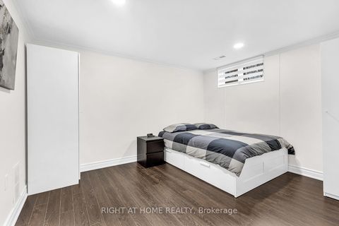 Photo 29 at 190 Northwood Drive, Newtonbrook East, Toronto