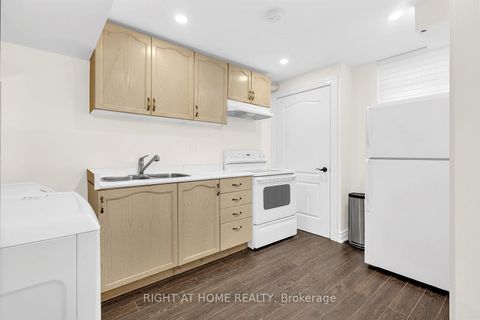 Photo 32 at 190 Northwood Drive, Newtonbrook East, Toronto