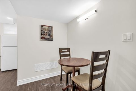 Photo 33 at 190 Northwood Drive, Newtonbrook East, Toronto