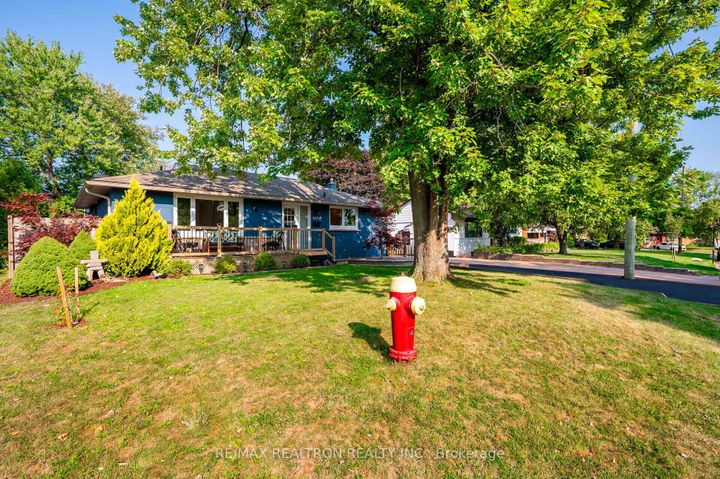 Photo 1 at 5472 Randolph Crescent, Appleby, Burlington