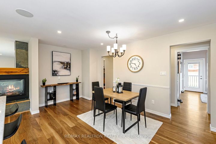 Photo 7 at 5472 Randolph Crescent, Appleby, Burlington