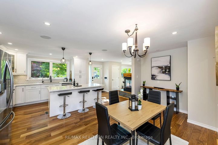 Photo 8 at 5472 Randolph Crescent, Appleby, Burlington