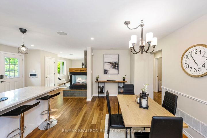 Photo 9 at 5472 Randolph Crescent, Appleby, Burlington