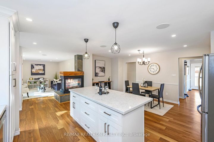 Photo 10 at 5472 Randolph Crescent, Appleby, Burlington