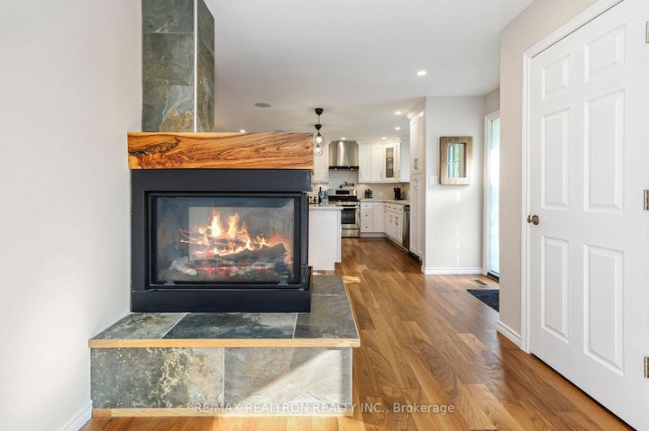 Photo 13 at 5472 Randolph Crescent, Appleby, Burlington