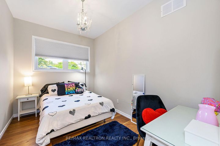 Photo 24 at 5472 Randolph Crescent, Appleby, Burlington