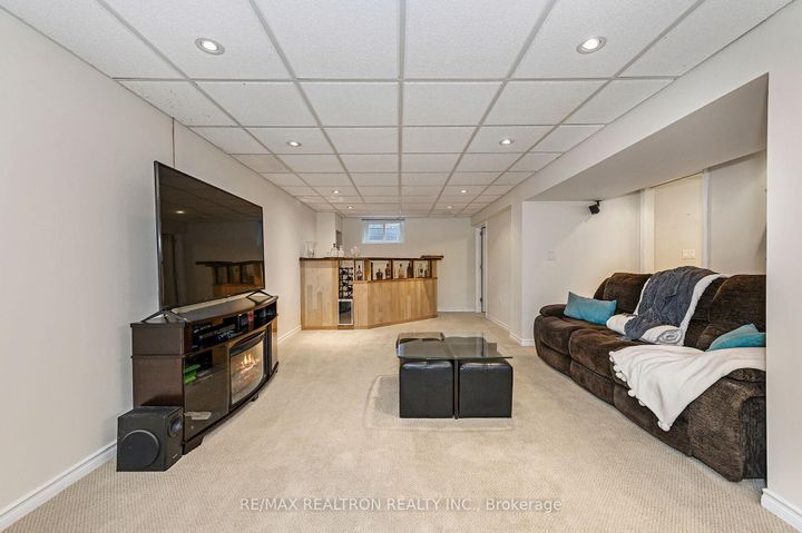 Photo 33 at 5472 Randolph Crescent, Appleby, Burlington