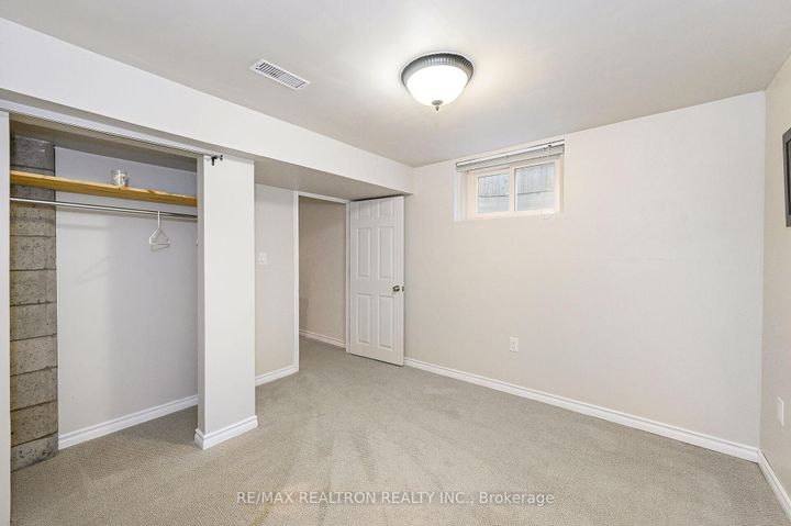Photo 36 at 5472 Randolph Crescent, Appleby, Burlington
