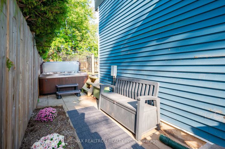 Photo 42 at 5472 Randolph Crescent, Appleby, Burlington