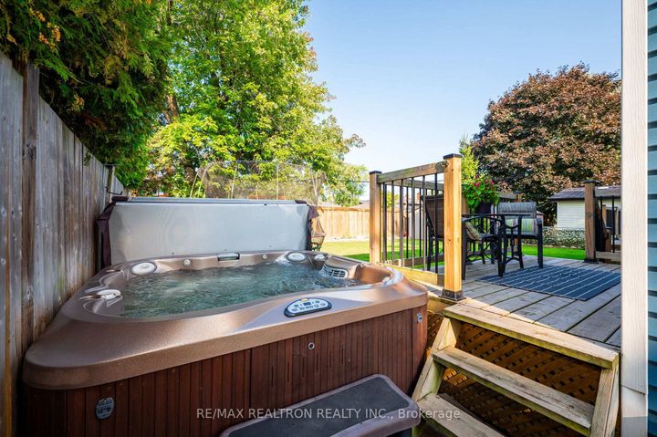 Photo 43 at 5472 Randolph Crescent, Appleby, Burlington