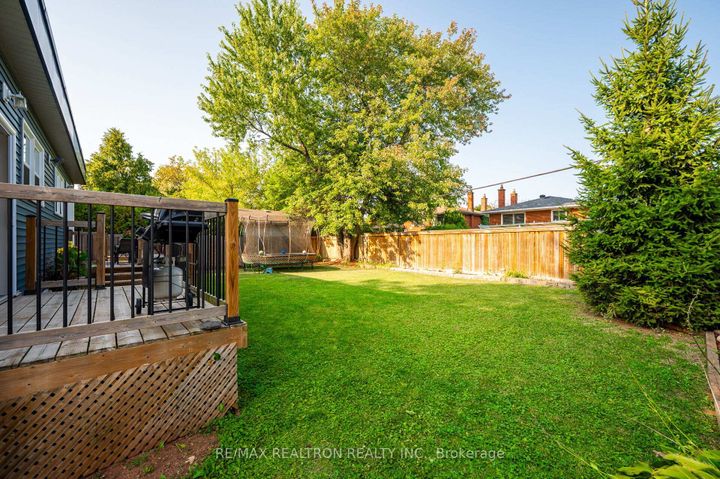 Photo 45 at 5472 Randolph Crescent, Appleby, Burlington