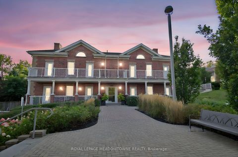 Photo 1 at 301 - 10360 Islington Avenue, Kleinburg, Vaughan