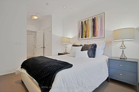 Photo 4 at 301 - 10360 Islington Avenue, Kleinburg, Vaughan