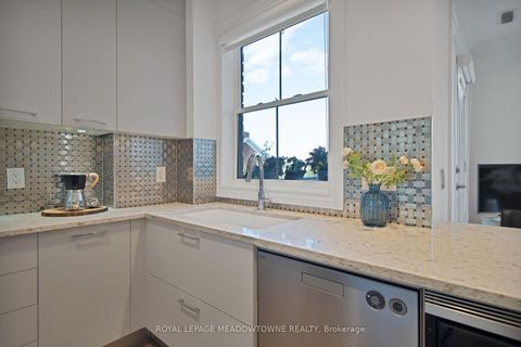 Photo 17 at 301 - 10360 Islington Avenue, Kleinburg, Vaughan