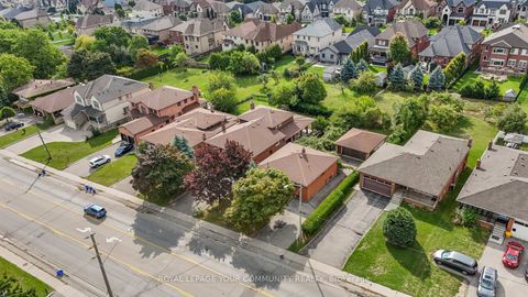 Photo 26 at 221 Elgin Mills Road W, Mill Pond, Richmond Hill