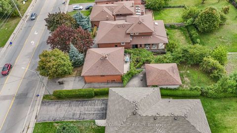 Photo 27 at 221 Elgin Mills Road W, Mill Pond, Richmond Hill