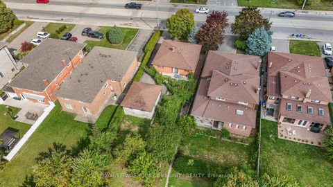 Photo 30 at 221 Elgin Mills Road W, Mill Pond, Richmond Hill