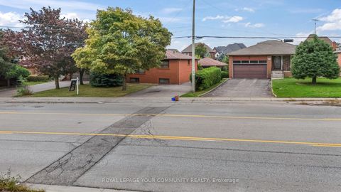 Photo 36 at 221 Elgin Mills Road W, Mill Pond, Richmond Hill