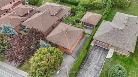 Photo 41 at 221 Elgin Mills Road W, Mill Pond, Richmond Hill
