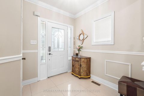Photo 1 at 62 Kalmar Crescent, Oak Ridges, Richmond Hill