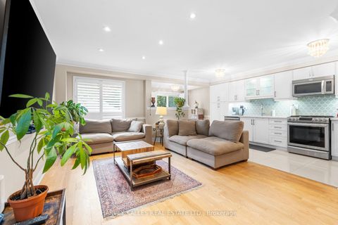 Photo 6 at 62 Kalmar Crescent, Oak Ridges, Richmond Hill