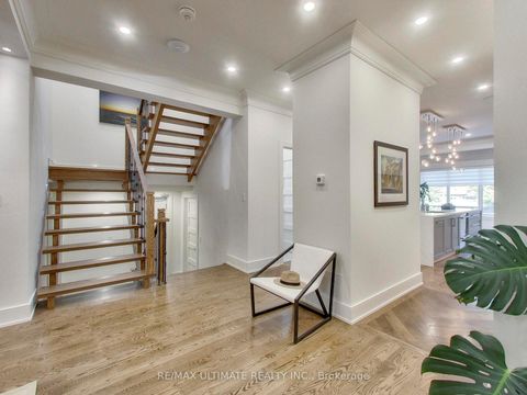 Photo 8 at 35 Fleming Crescent, Leaside, Toronto