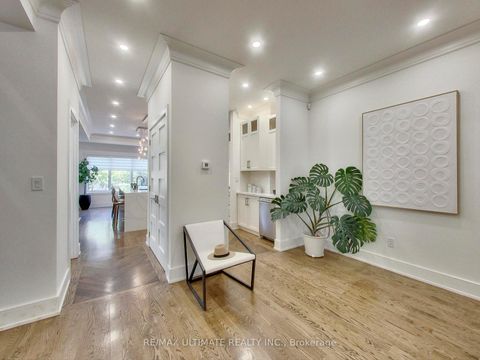 Photo 9 at 35 Fleming Crescent, Leaside, Toronto