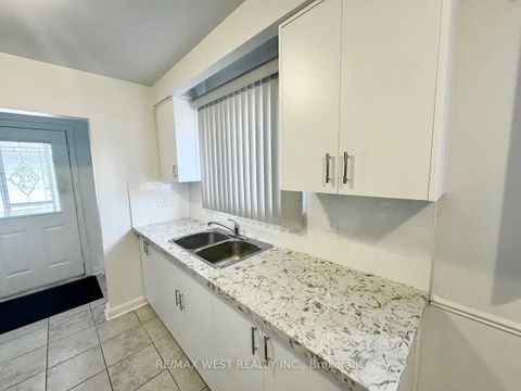 Photo 2 at 25 Bimini Crescent, Black Creek, Toronto