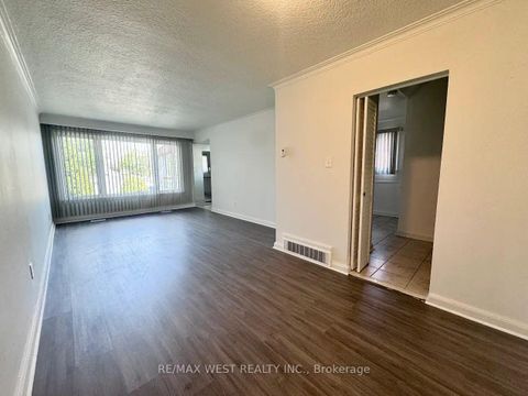 Photo 7 at 25 Bimini Crescent, Black Creek, Toronto