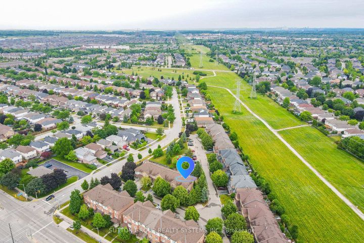 Photo 1 at 35 - 2871 Darien Road, Rose, Burlington