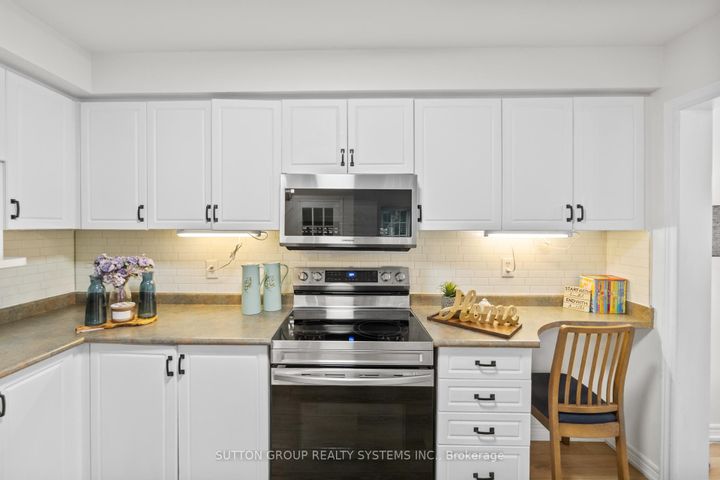 Photo 24 at 35 - 2871 Darien Road, Rose, Burlington