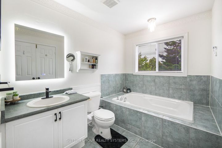 Photo 32 at 35 - 2871 Darien Road, Rose, Burlington