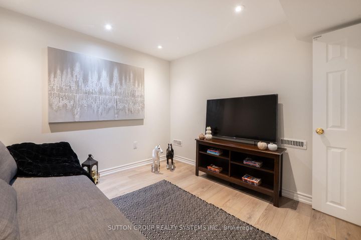 Photo 40 at 35 - 2871 Darien Road, Rose, Burlington