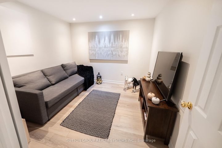 Photo 41 at 35 - 2871 Darien Road, Rose, Burlington