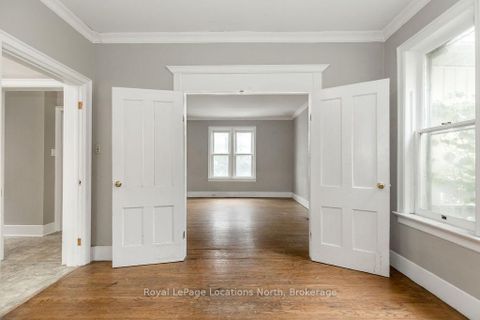 Photo 24 at 37 Ross Street, Sunnidale, Barrie