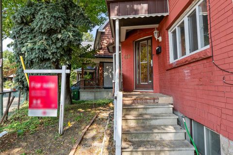 Photo 2 at 415 Crawford Street, Little Italy, Toronto