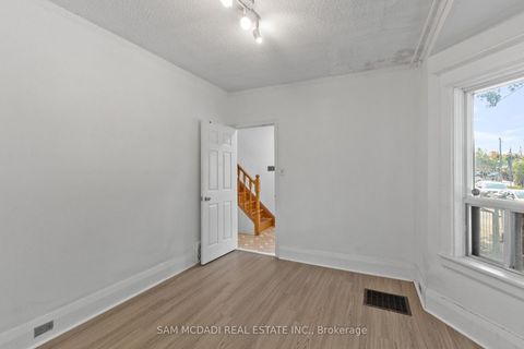 Photo 7 at 415 Crawford Street, Little Italy, Toronto