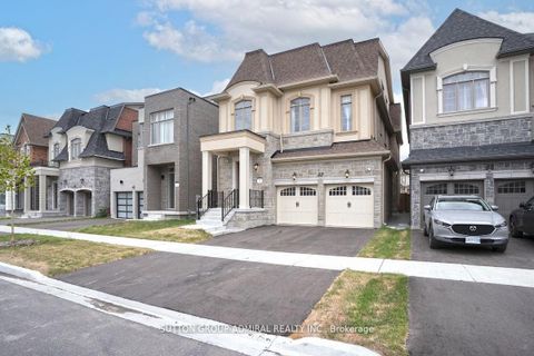 Photo 1 at 42 Solar Street, Observatory, Richmond Hill