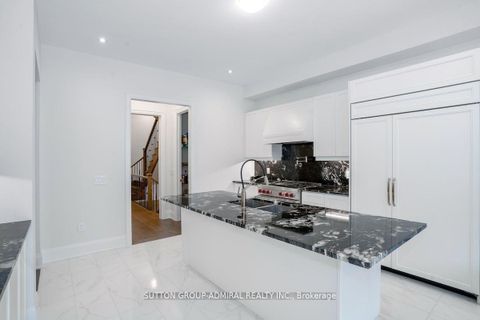 Photo 7 at 42 Solar Street, Observatory, Richmond Hill