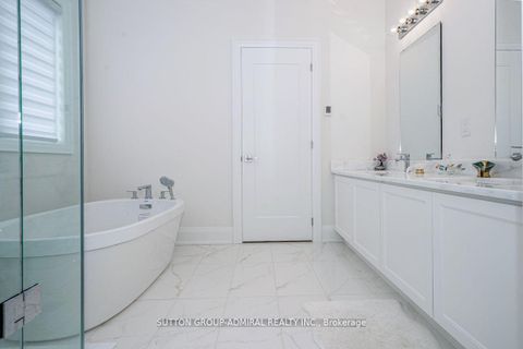 Photo 34 at 42 Solar Street, Observatory, Richmond Hill Photo 34 at 42 Solar Street, Observatory, Richmond Hill