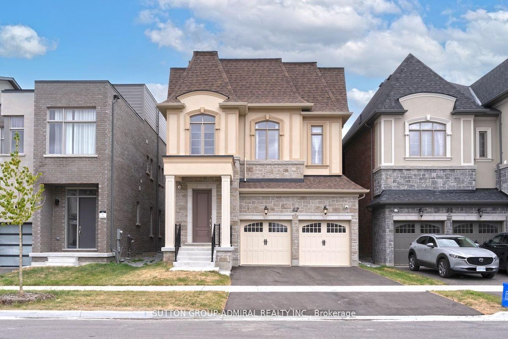 42 Solar Street, Observatory, Richmond Hill 