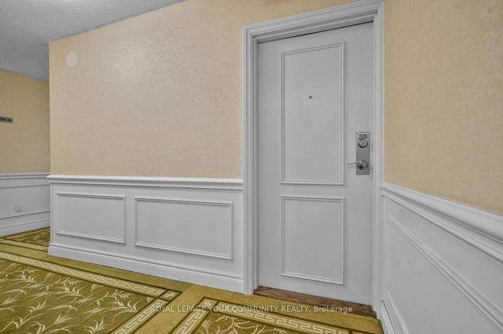 Photo 3 at 205 - 1535 Lakeshore Road E, Lakeview, Mississauga