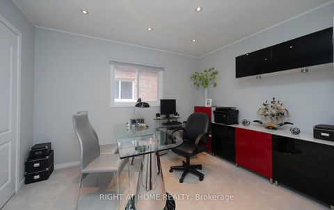 Photo 11 at 84 Verdi Road, Oak Ridges, Richmond Hill