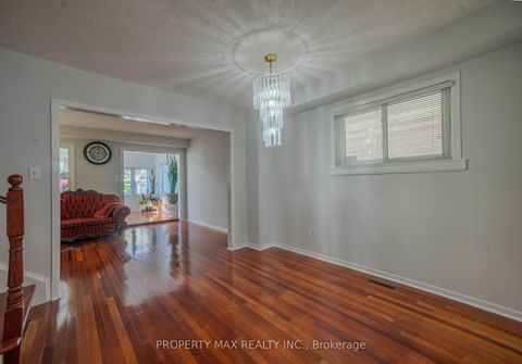 Photo 4 at 52 Whispering Willow Pathway, Malvern, Toronto Photo 4 at 52 Whispering Willow Pathway, Malvern, Toronto