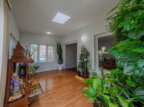 Photo 10 at 52 Whispering Willow Pathway, Malvern, Toronto