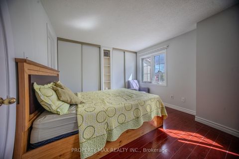 Photo 14 at 52 Whispering Willow Pathway, Malvern, Toronto