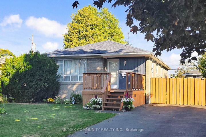 Photo 1 at 855 Zator Avenue, Bay Ridges, Pickering