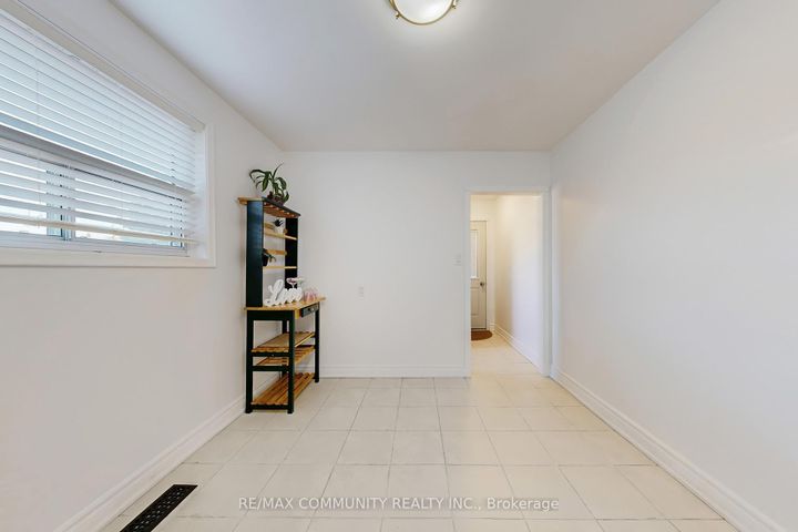 Photo 10 at 855 Zator Avenue, Bay Ridges, Pickering
